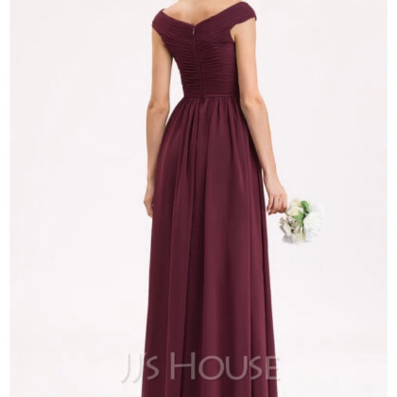 Burgundy bridesmaids/ prom dress - Picture 3 of 9